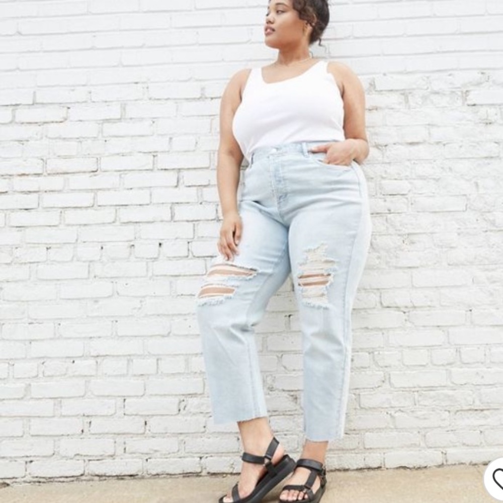 High-Rise Distressed Straight Jeans - Light Wash